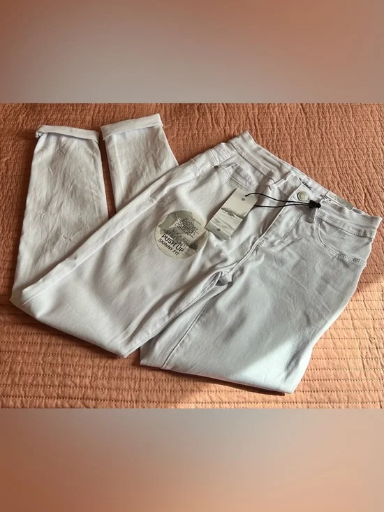 Women’s White Stretch Skinny Jeans - Picture 2 of 6